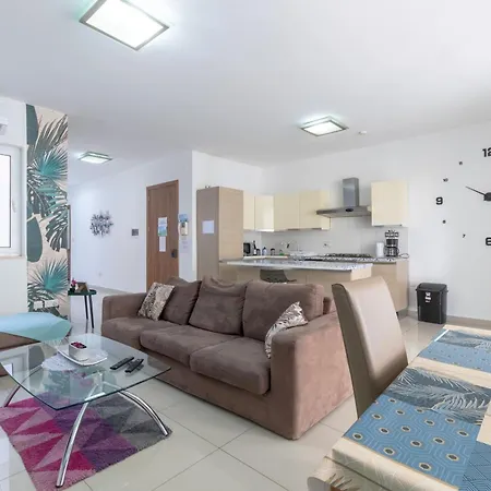 Appartement Amazing With Side Sea View *