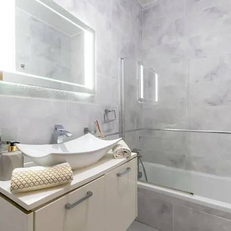 Amazing With Side Sea View Apartament St. Paul's Bay