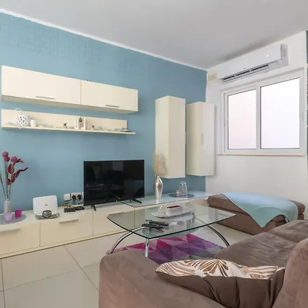 Apartament Amazing With Side Sea View St. Paul's Bay