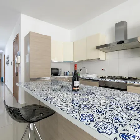 Amazing With Side Sea View * St. Paul's Bay