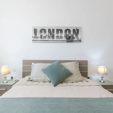 Amazing With Side Sea View Apartment